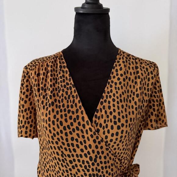 J.Crew Wrap Dress Womens 8 Brown Black Spotted Short Sleeve Tie Waist V Neck - Picture 2 of 16